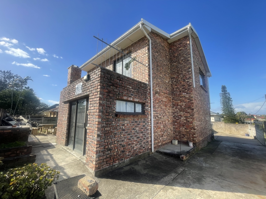 4 Bedroom Property for Sale in Cambridge West Eastern Cape